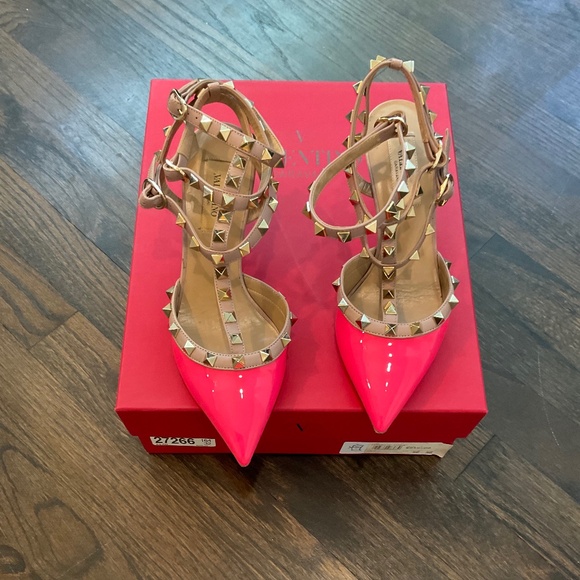 Valentino Shoes - Valentino Rockstud Heels size 36